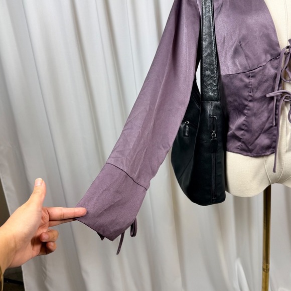 Forever 21 Purple Satin Tie Front Collared Long Sleeve Shirt Women's Size Small - Picture 3 of 5